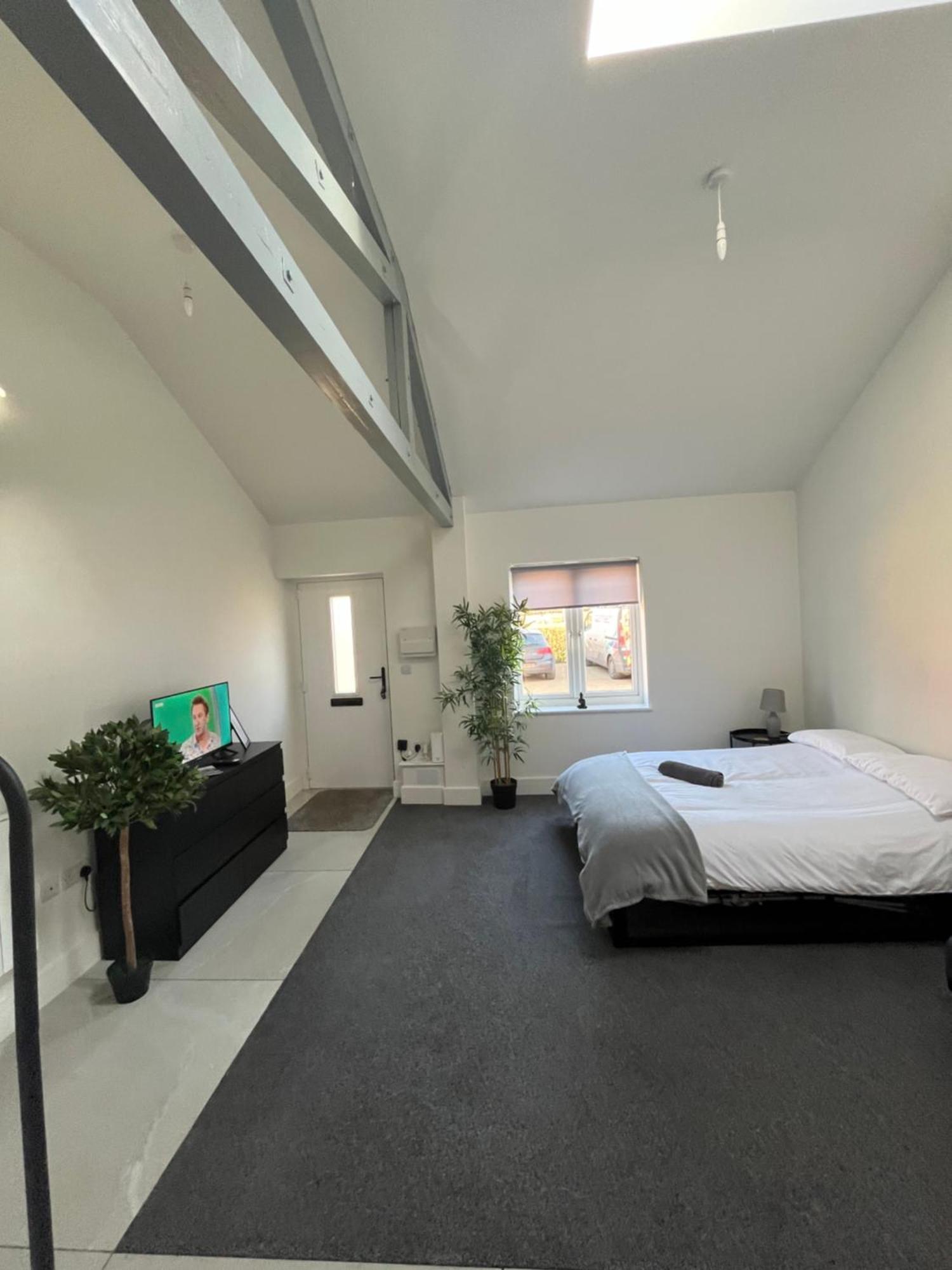Апартаменты Entire Property In Downham Market, Serviced Accomodation Экстерьер фото