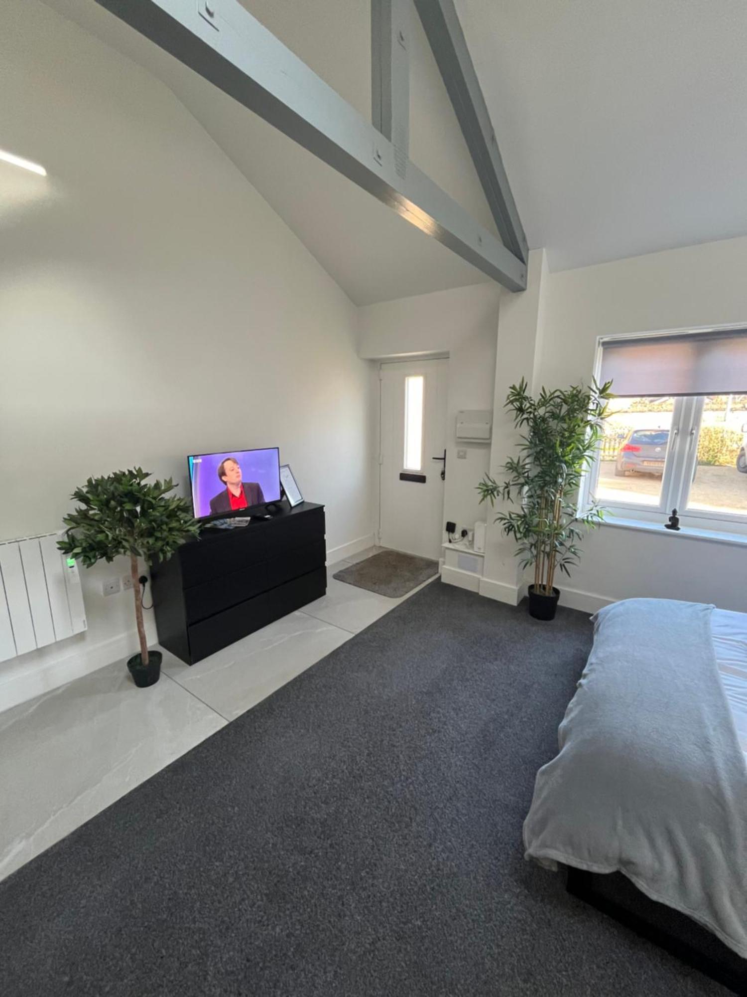 Апартаменты Entire Property In Downham Market, Serviced Accomodation Экстерьер фото